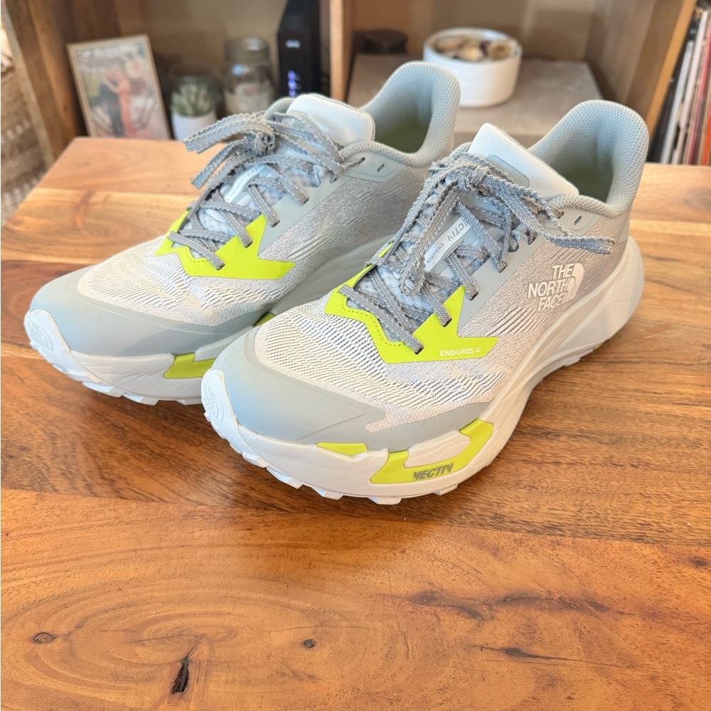 The North Face Vectiv Enduris 4- Gray and Yellow